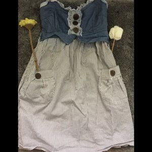 RUFFLED BEACH VIBE GIRLS M WOOD-LIKE BUTTONS DRESS